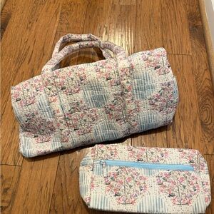 Teil Duncan Floral Quilted Women's Bag Set - Duffel and Toiletry